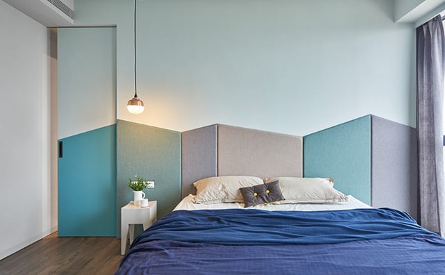 Spice Things Up With a Teal Accent Wall