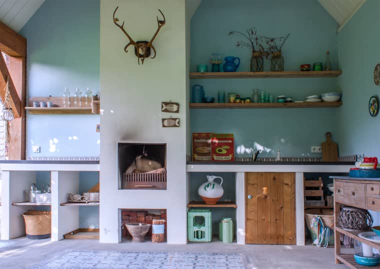  Incorporate Open Shelves Below the Counters